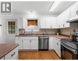 Kitchen - 342 Thorn Ridge Crescent, Amherstburg, ON N9V3X4 Photo 11