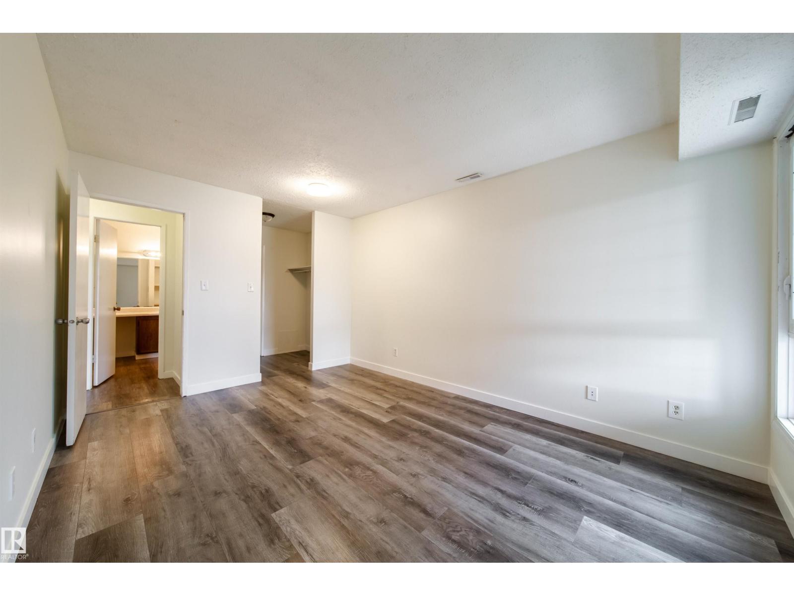 5898 172 ST NW - 23