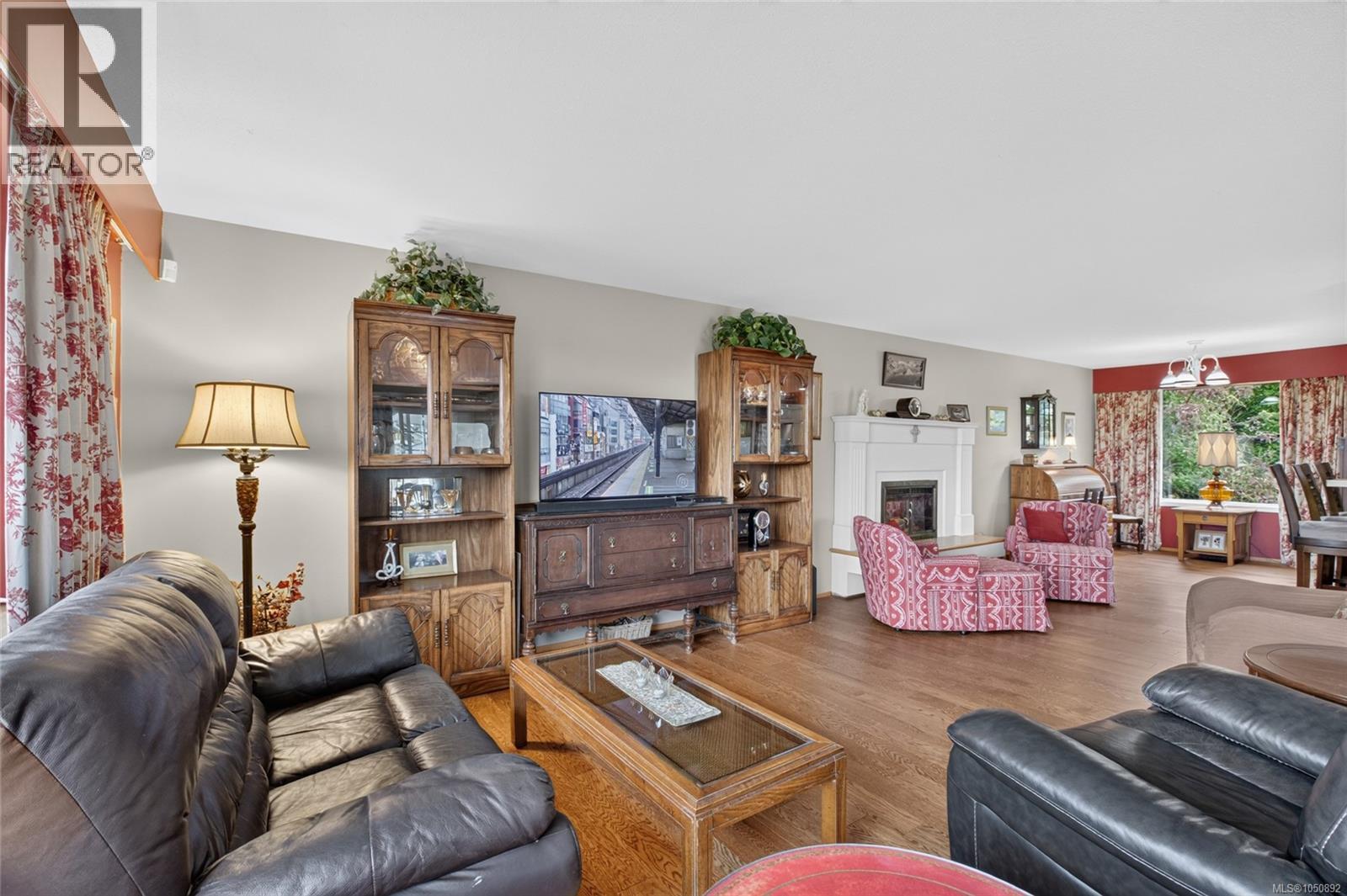3798 Laurel Dr - Image 31