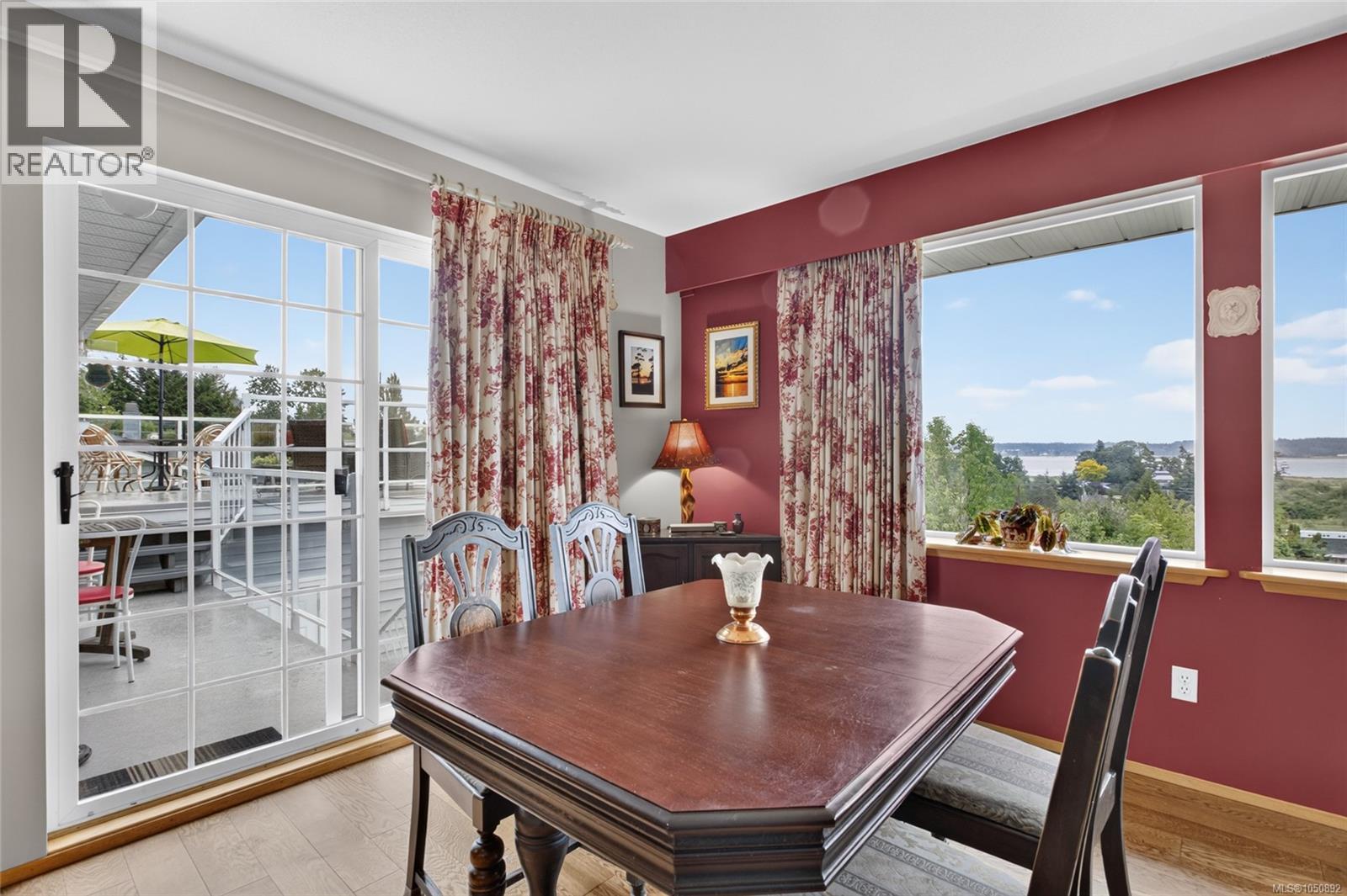 3798 Laurel Dr - Image 32
