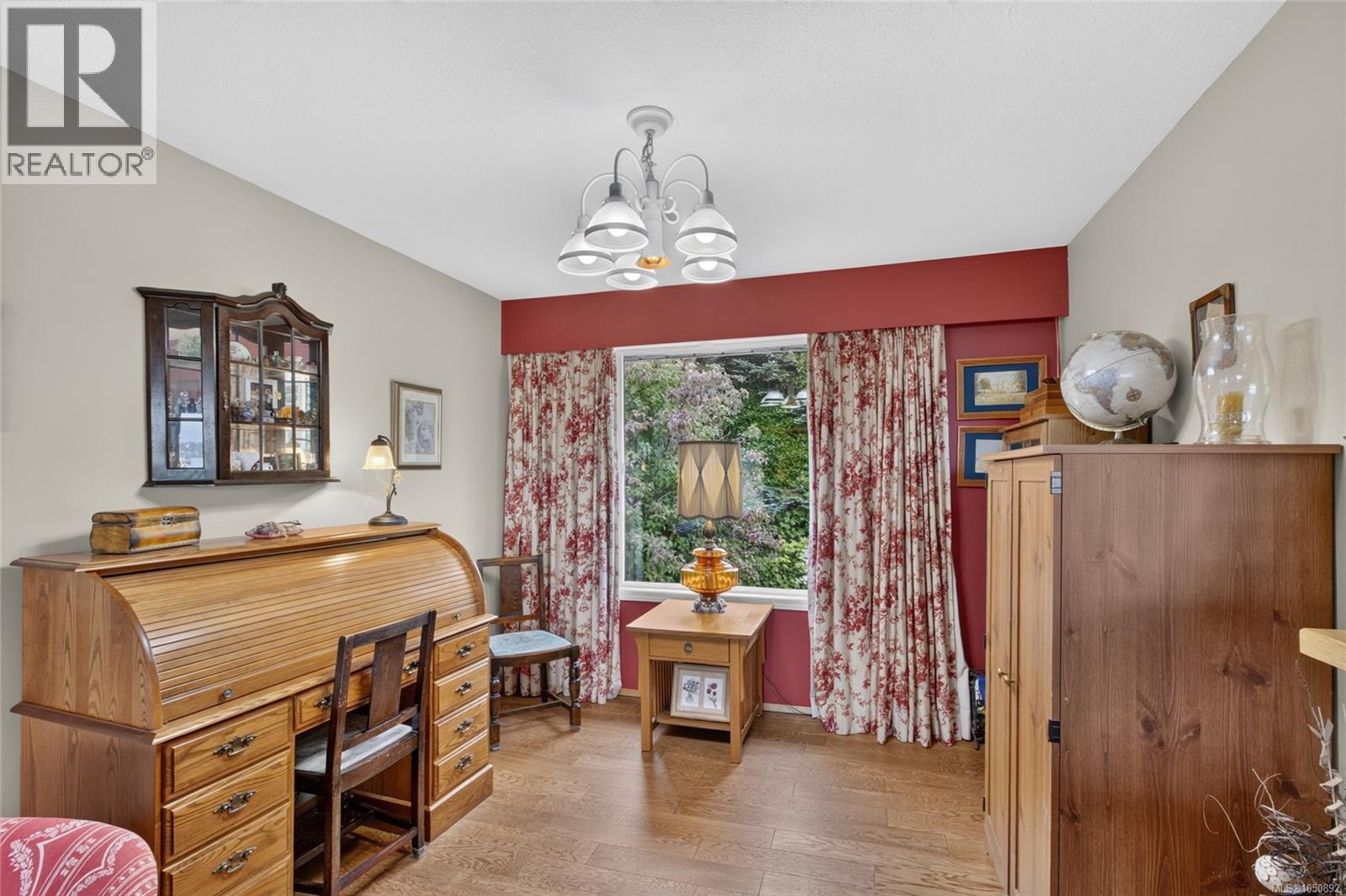 3798 Laurel Dr - Image 37