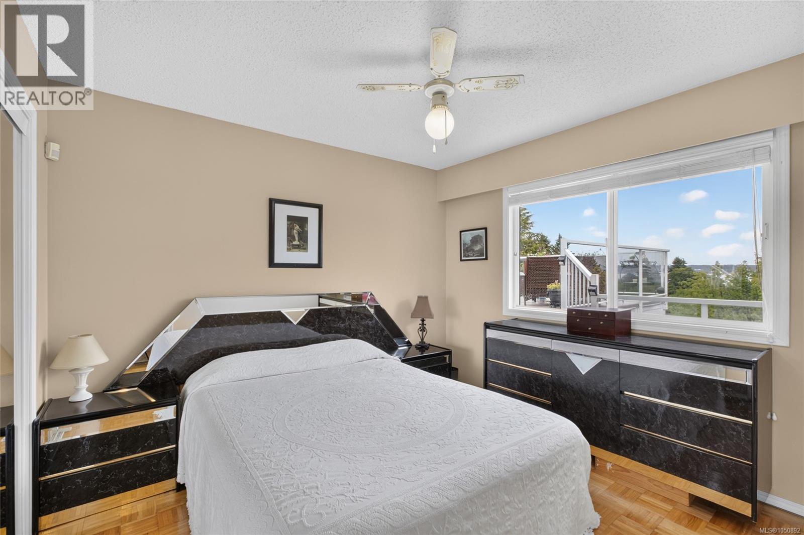 3798 Laurel Dr - 43