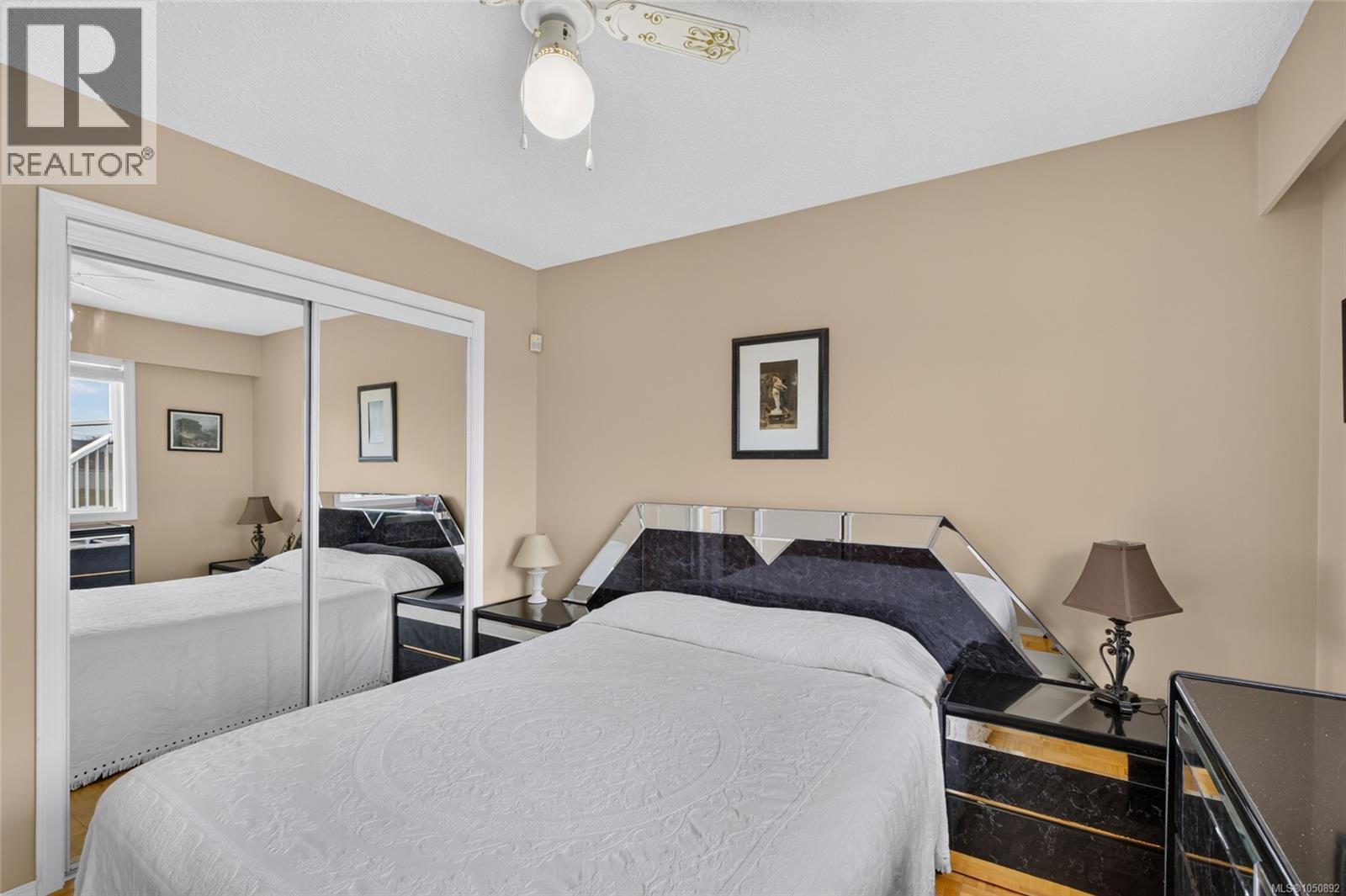 3798 Laurel Dr - 44