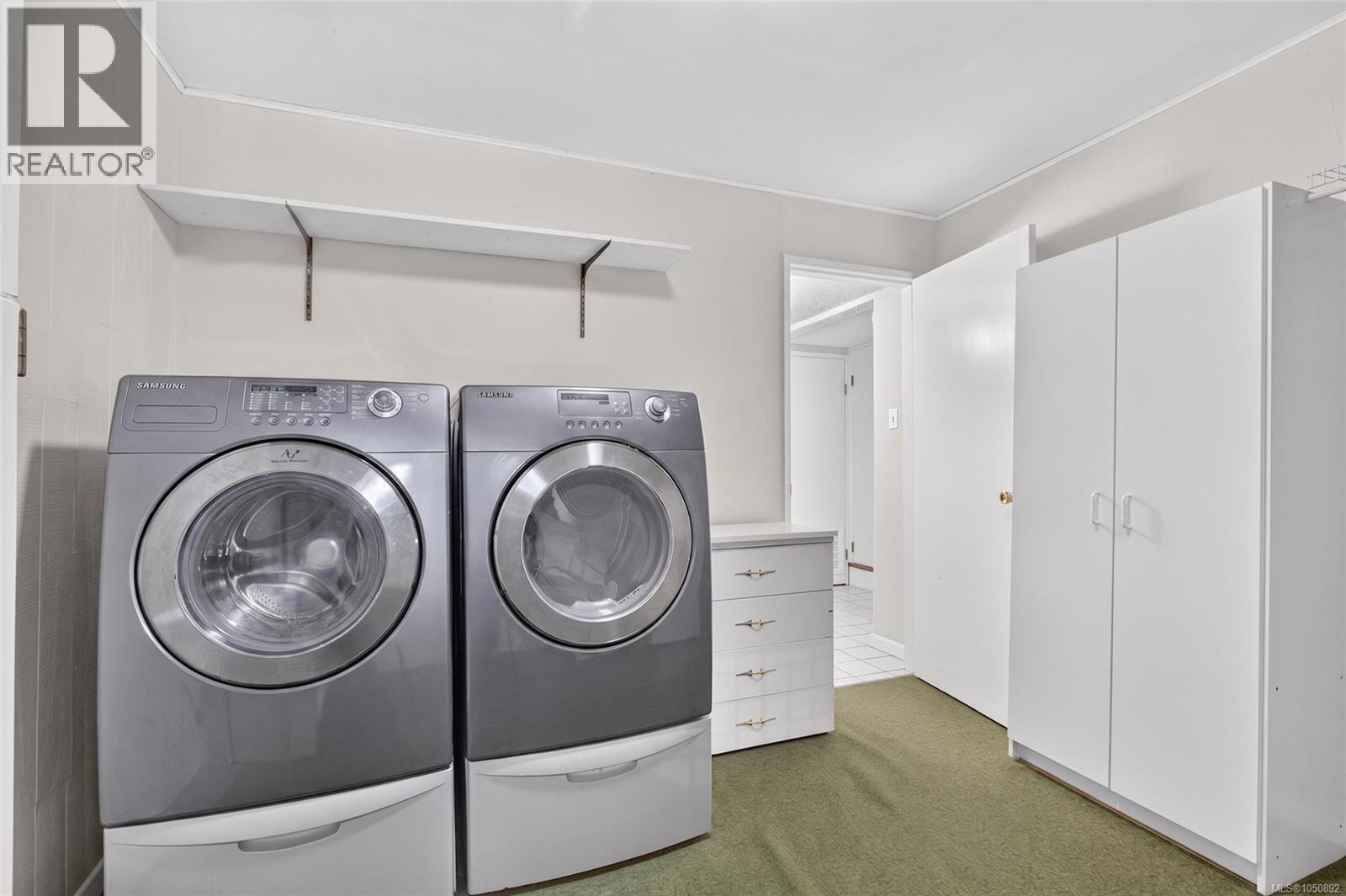3798 Laurel Dr - 55