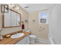 3798 Laurel Dr, Royston, BC V0R2V0 Photo 54