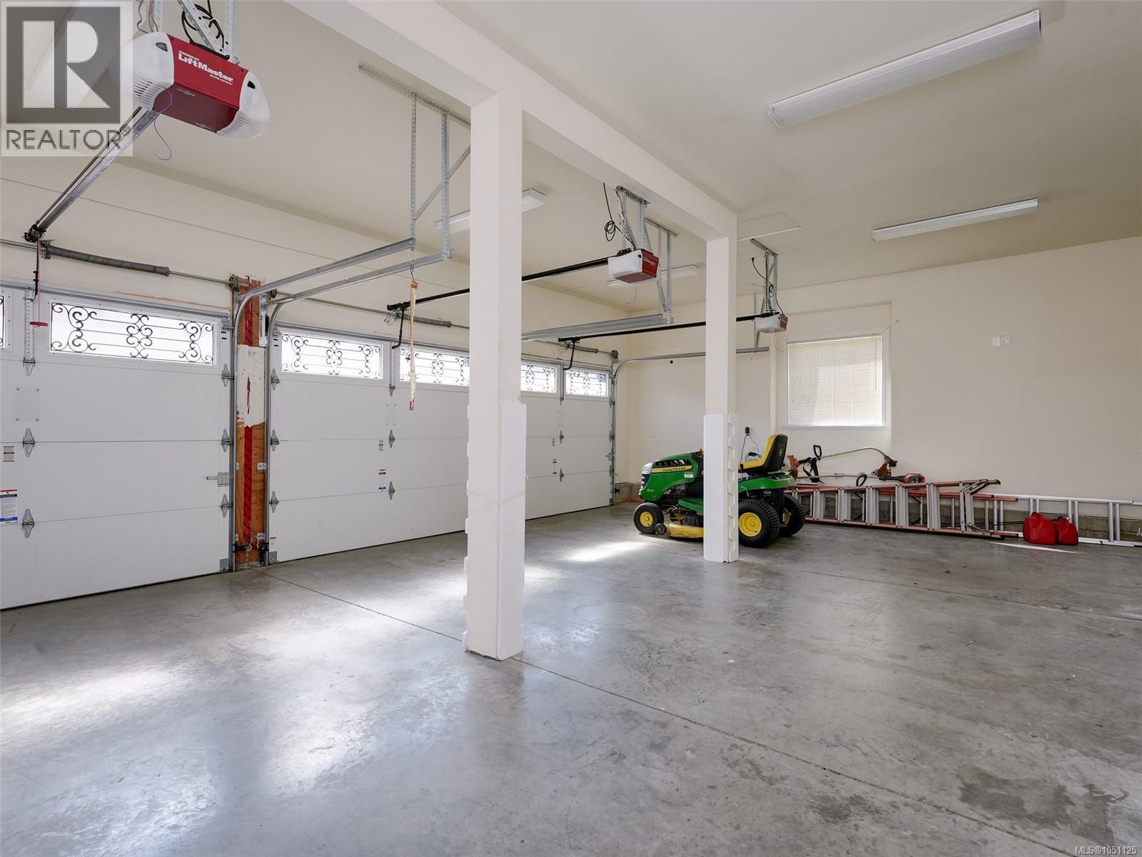 8639 Bourne Terr - Image 24