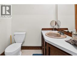 6119 Pippers Lane, Nelson, BC V1L6P5 Photo 32
