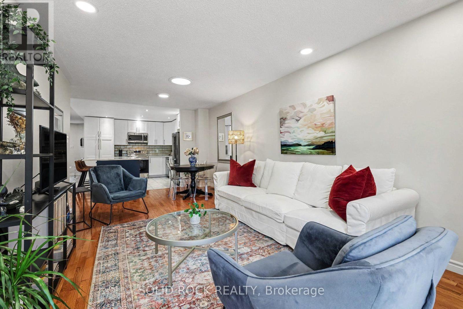 208 JAMIESON STREET - 14