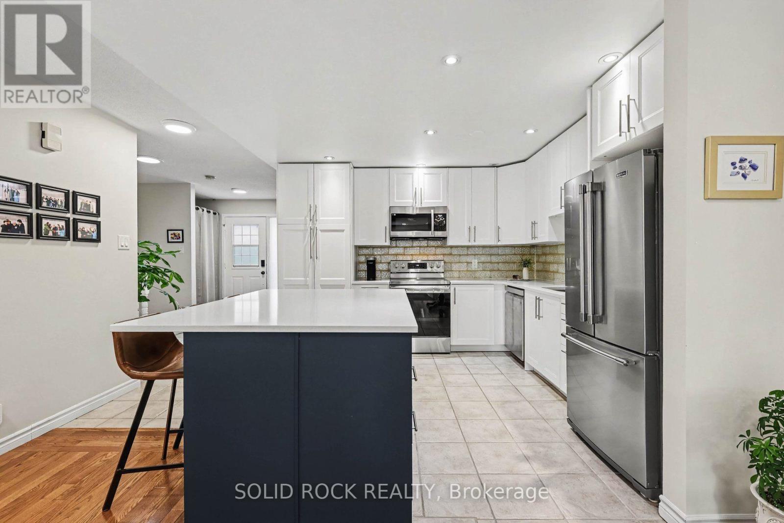208 JAMIESON STREET - 5