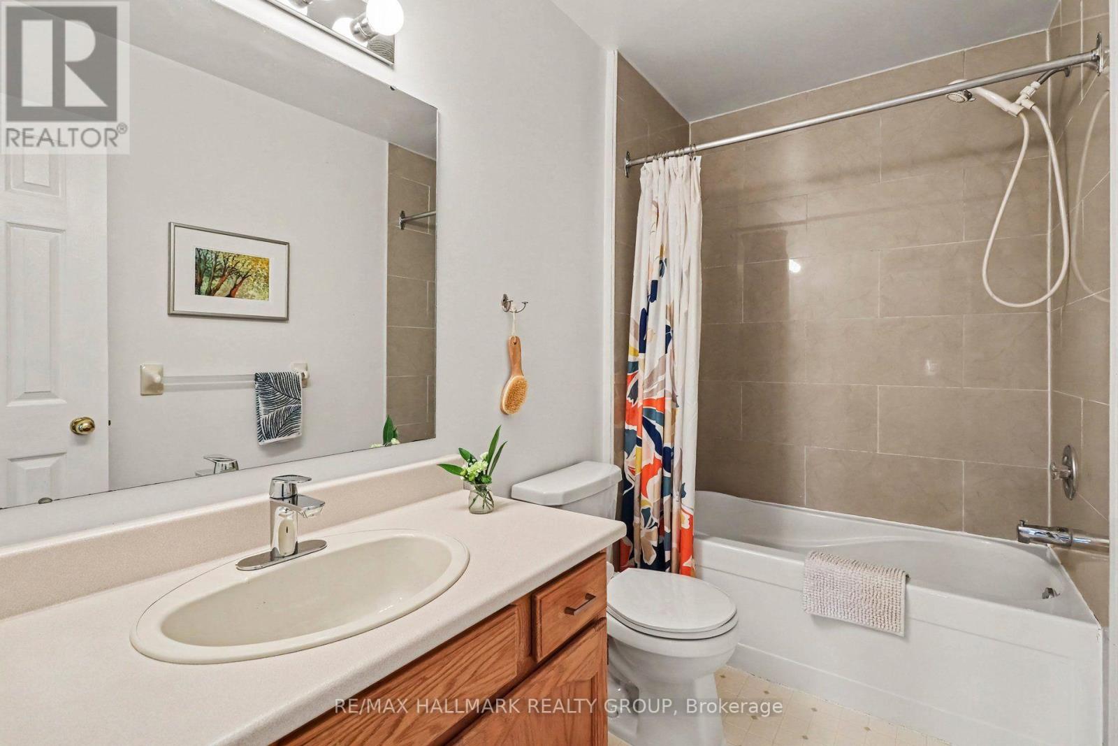 267 ST LAURENT BOULEVARD - 22