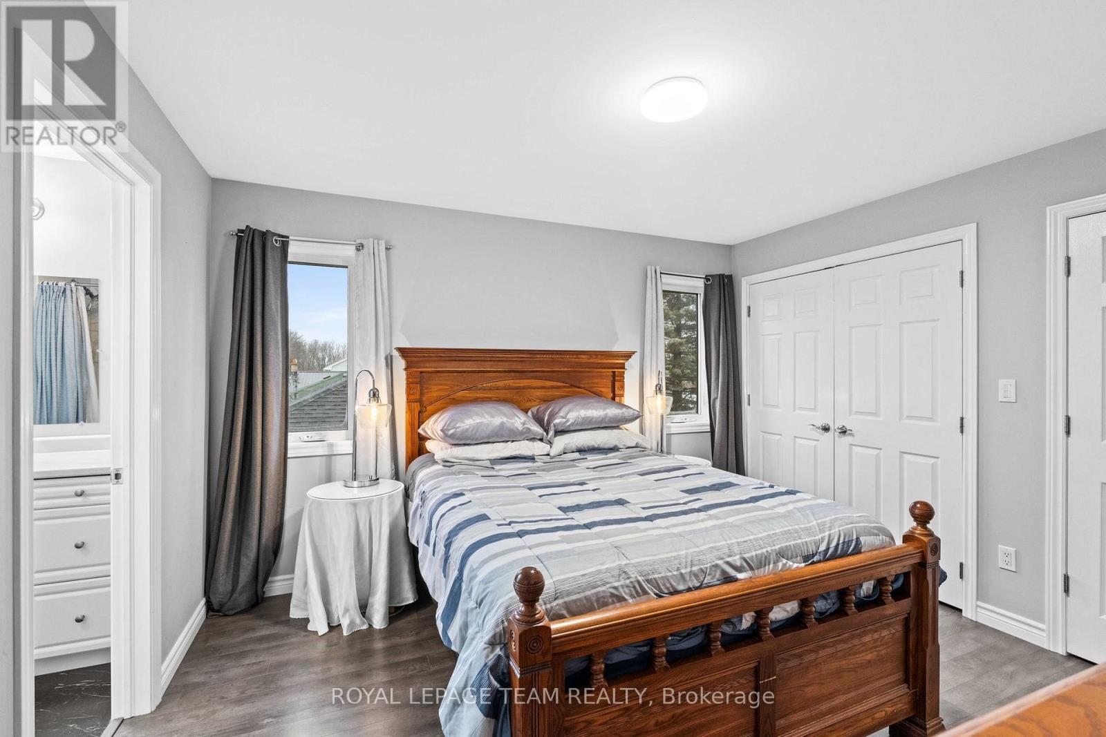 227 ROBERTA CRESCENT - 14