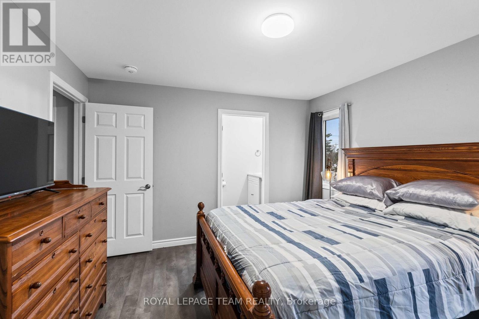 227 ROBERTA CRESCENT - 15