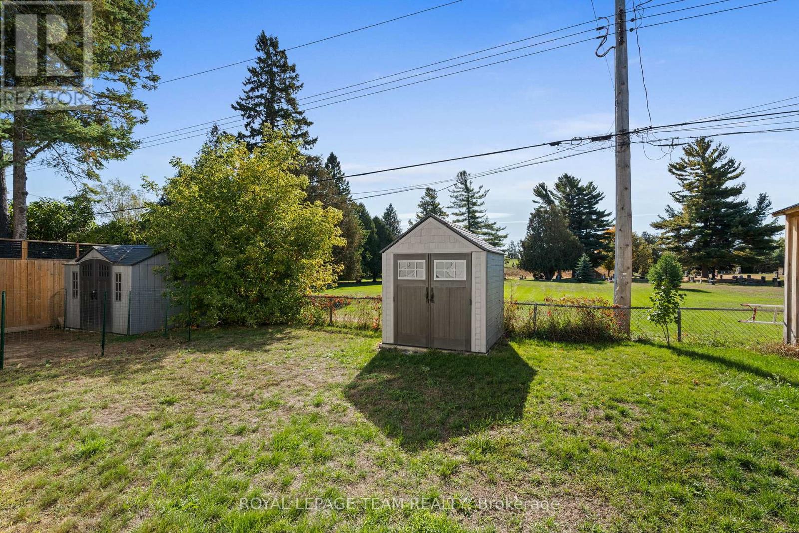 227 ROBERTA CRESCENT - 36