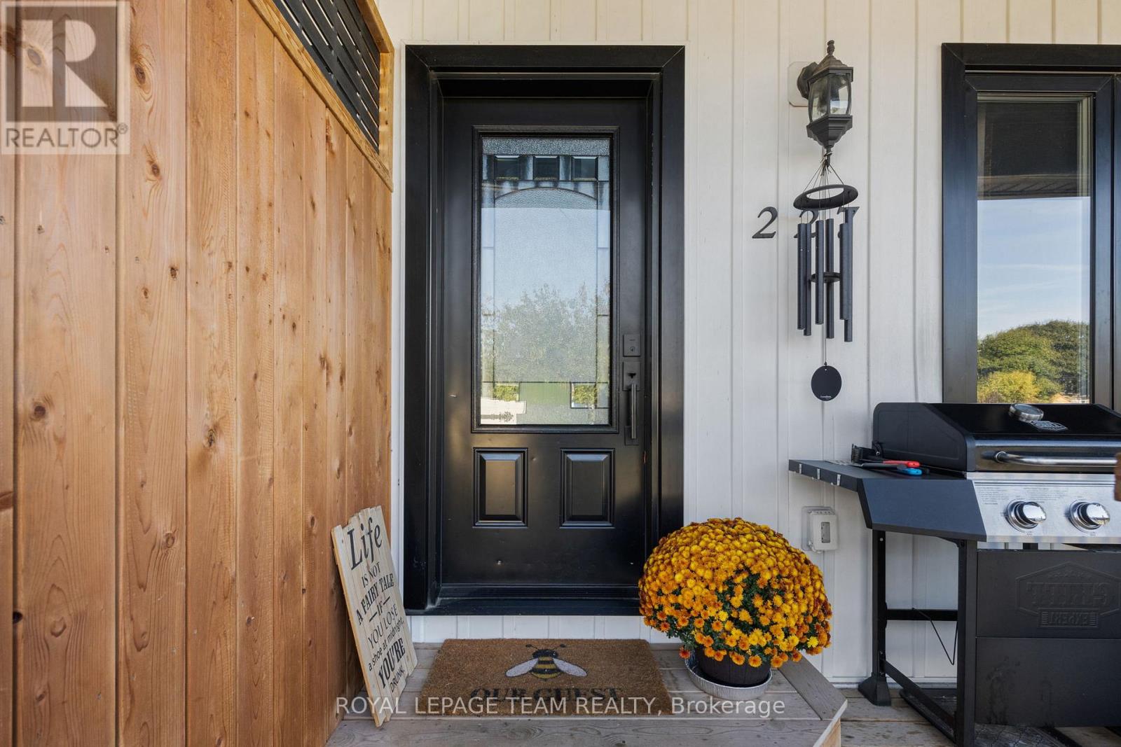 227 ROBERTA CRESCENT - 6