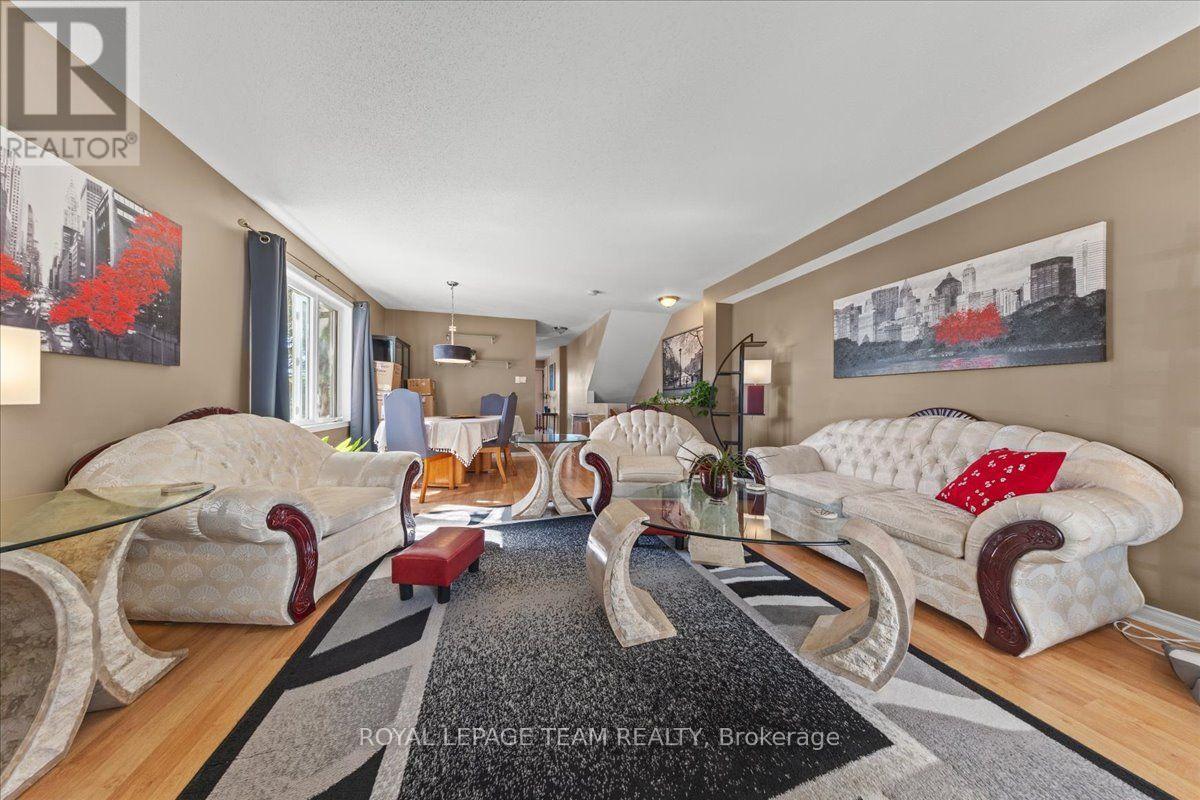 100 BONFIELD PRIVATE, Ottawa — photo 10
