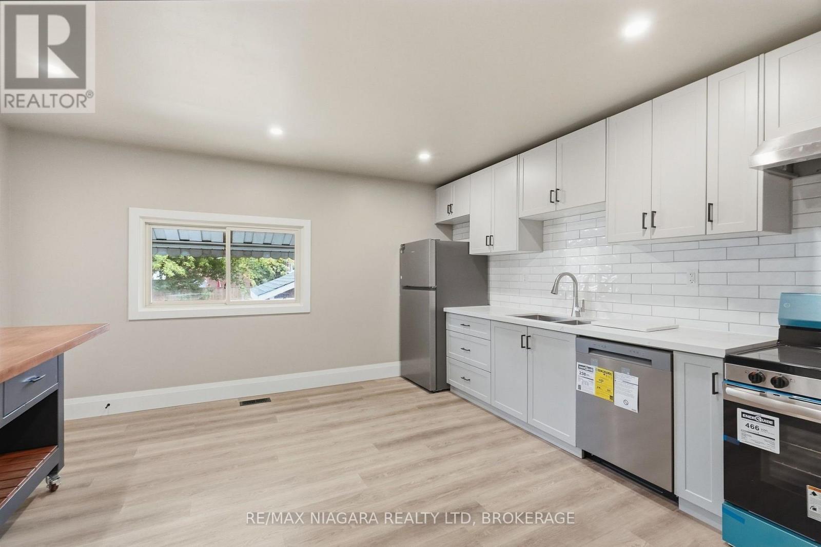 422 BRUNSWICK STREET - 16