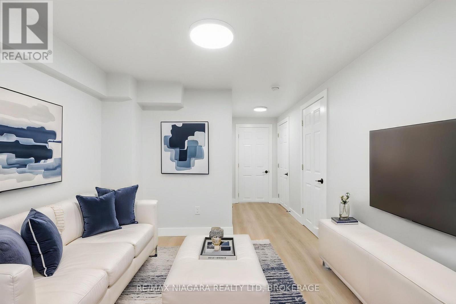 422 BRUNSWICK STREET - 23