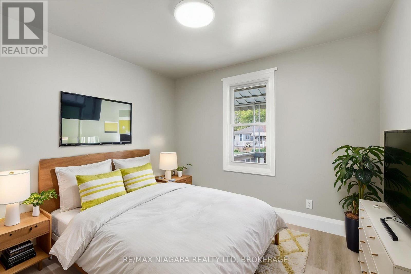 422 BRUNSWICK STREET, Hamilton (McQuesten) — photo 4