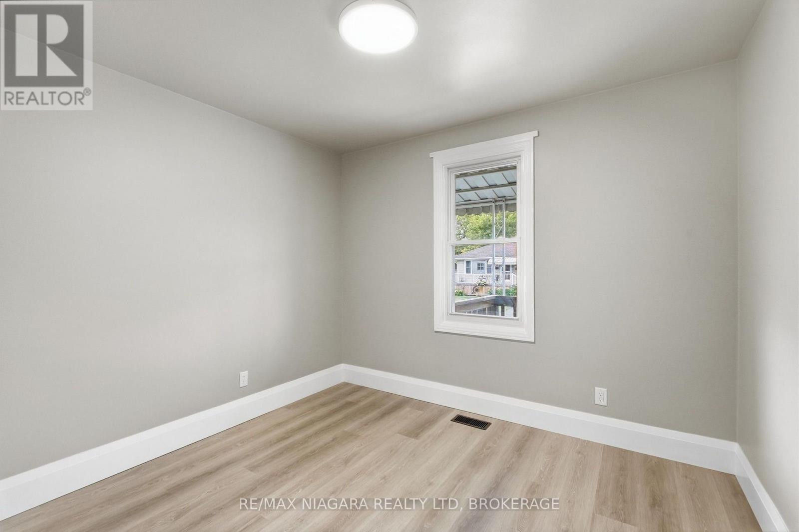 422 BRUNSWICK STREET, Hamilton (McQuesten) — photo 9