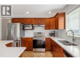 Laundry room - 10349 Copper Hill Lane, Lake Country, BC V4V2P3 Photo 11