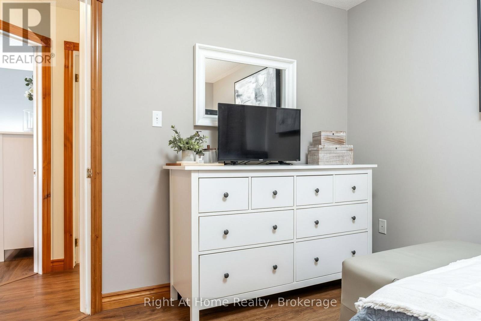 301 NORMAN STREET - Image 14