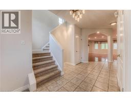 722 Salzburg Drive, Waterloo, ON N2V2N7 Photo 16