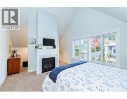 Living room - 200 Marina Way, Sooke, BC V9Z1N6 Photo 9