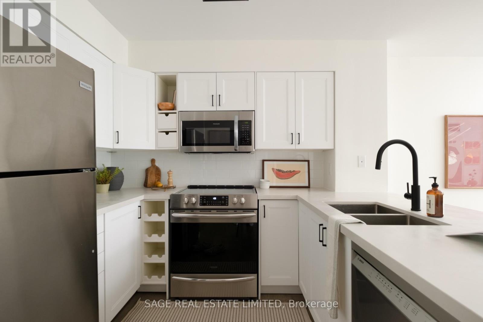 #2109 750 BAY STREET - 16