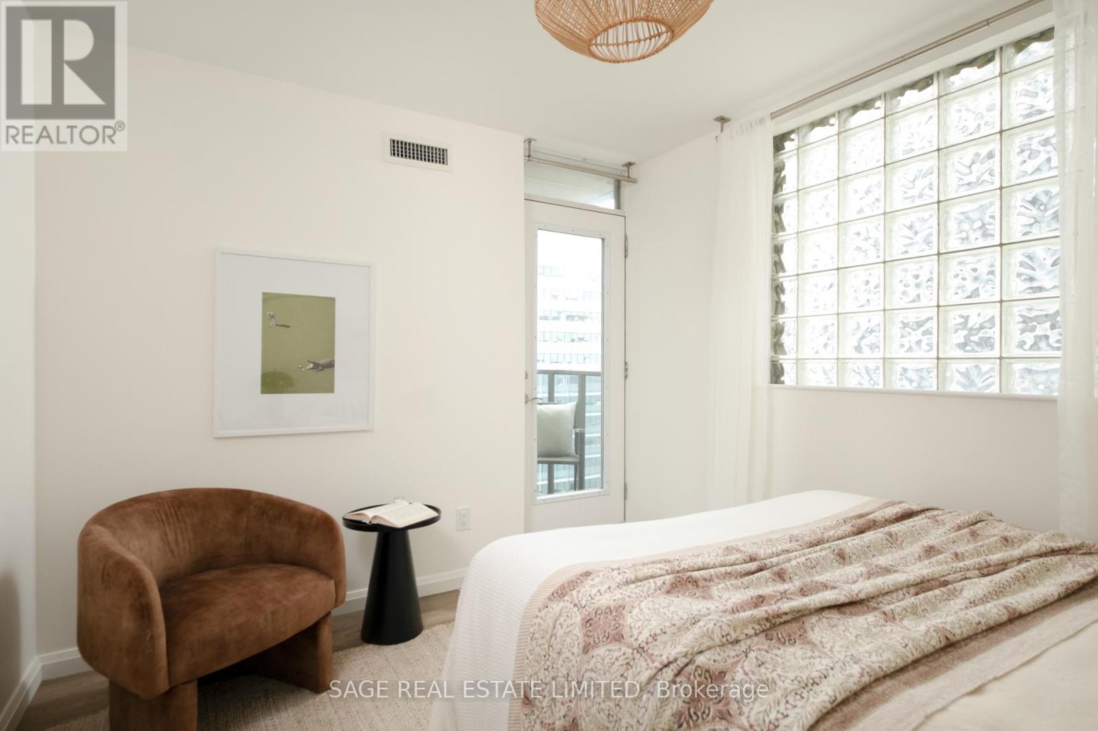#2109 750 BAY STREET - 27