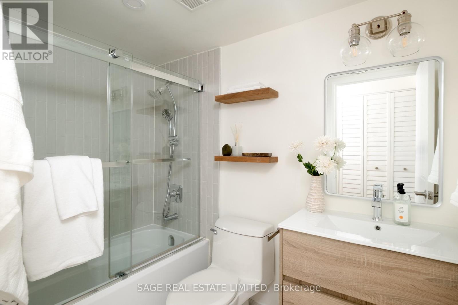 #2109 750 BAY STREET - Image 30