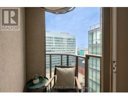 2109 - 750 Bay Street, Toronto, ON M5G1N6 Photo 28