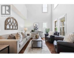 Great room - 16 Waring Avenue, Whitby, ON L1M1G4 Photo 7