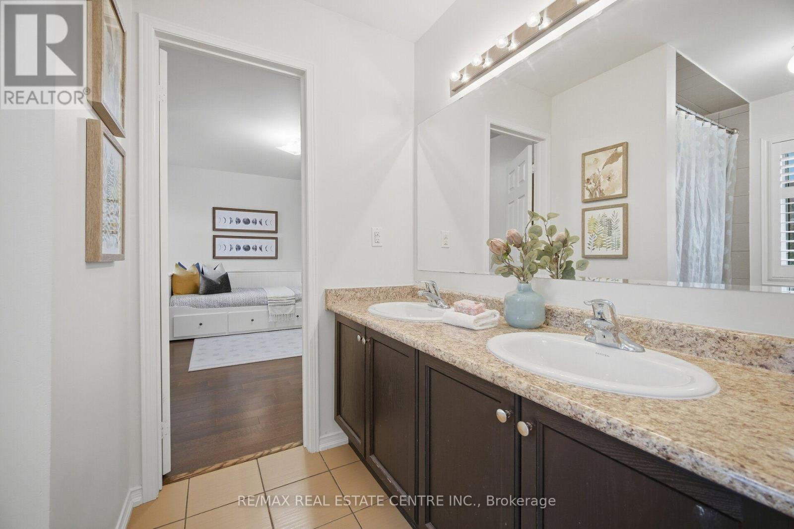 33 Mosely Crescent, Ajax, ON photo 32