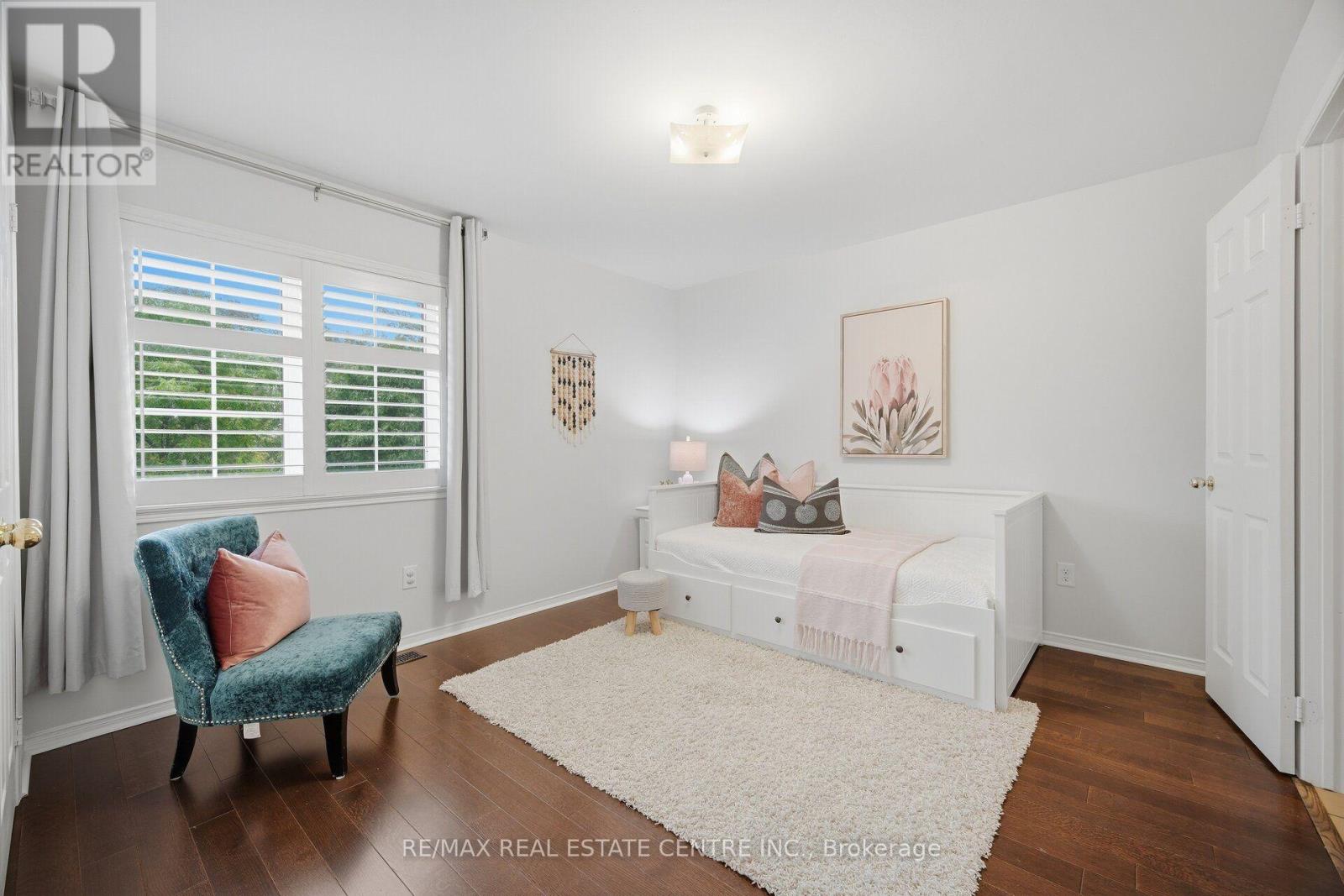 33 Mosely Crescent, Ajax, ON photo 35