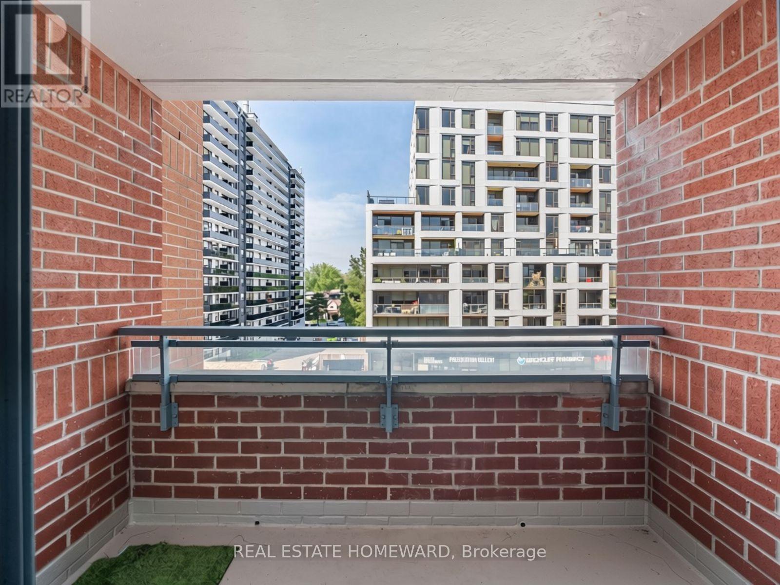 #624 1091 KINGSTON ROAD - 13