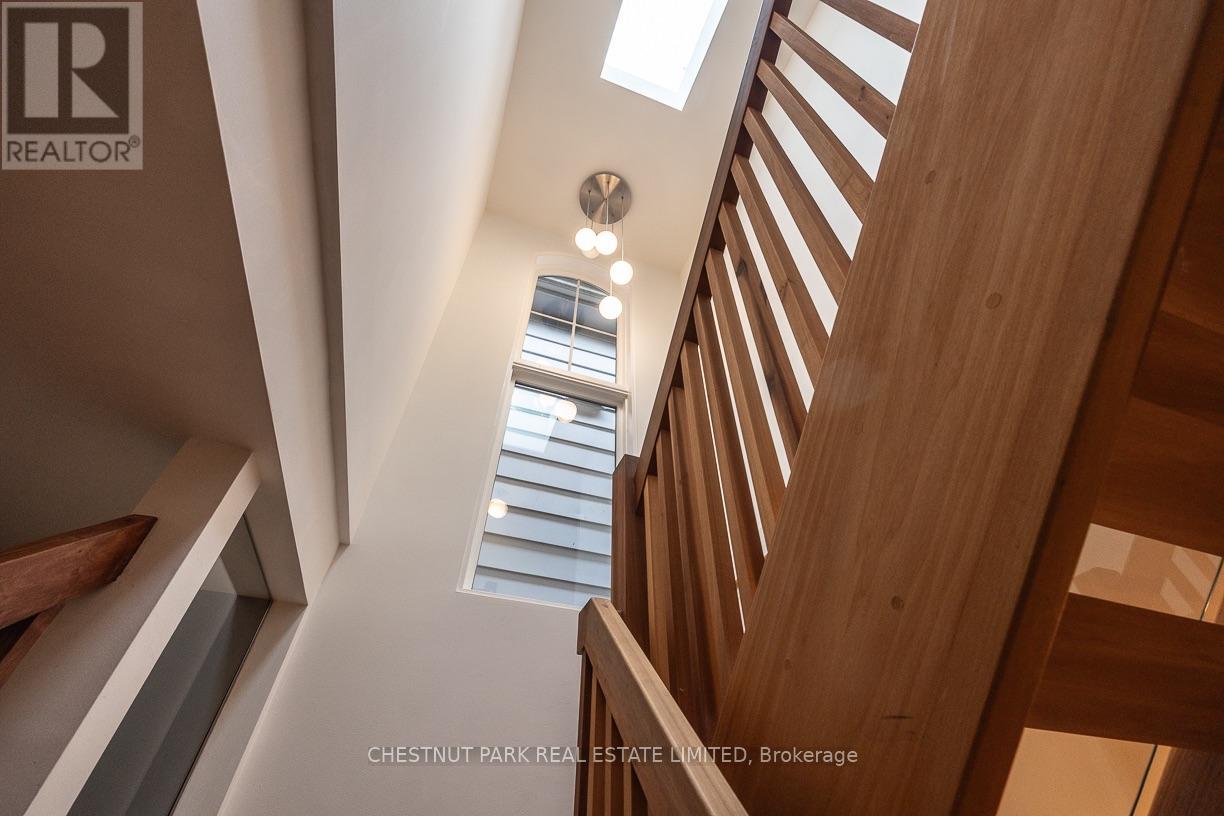 110 HASTINGS AVENUE - 11