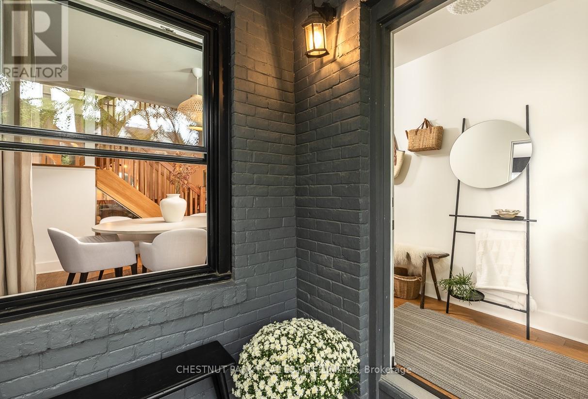 110 HASTINGS AVENUE - 24