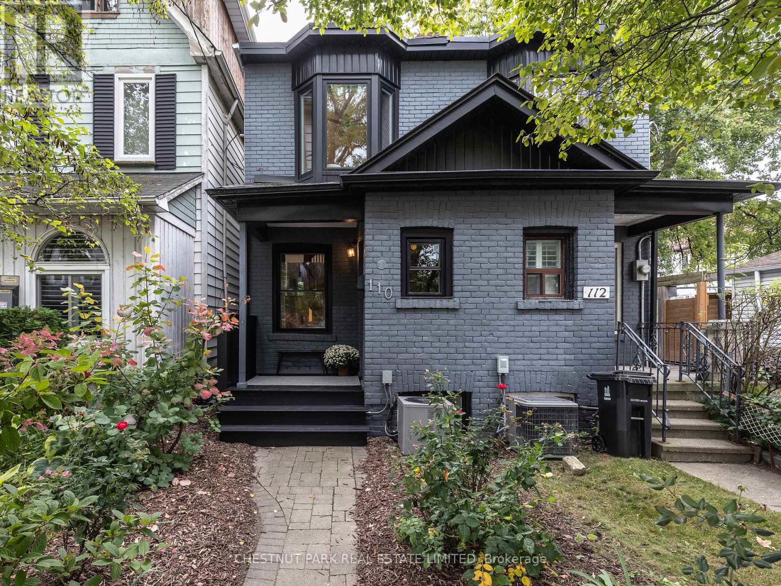 110 HASTINGS AVENUE - 25