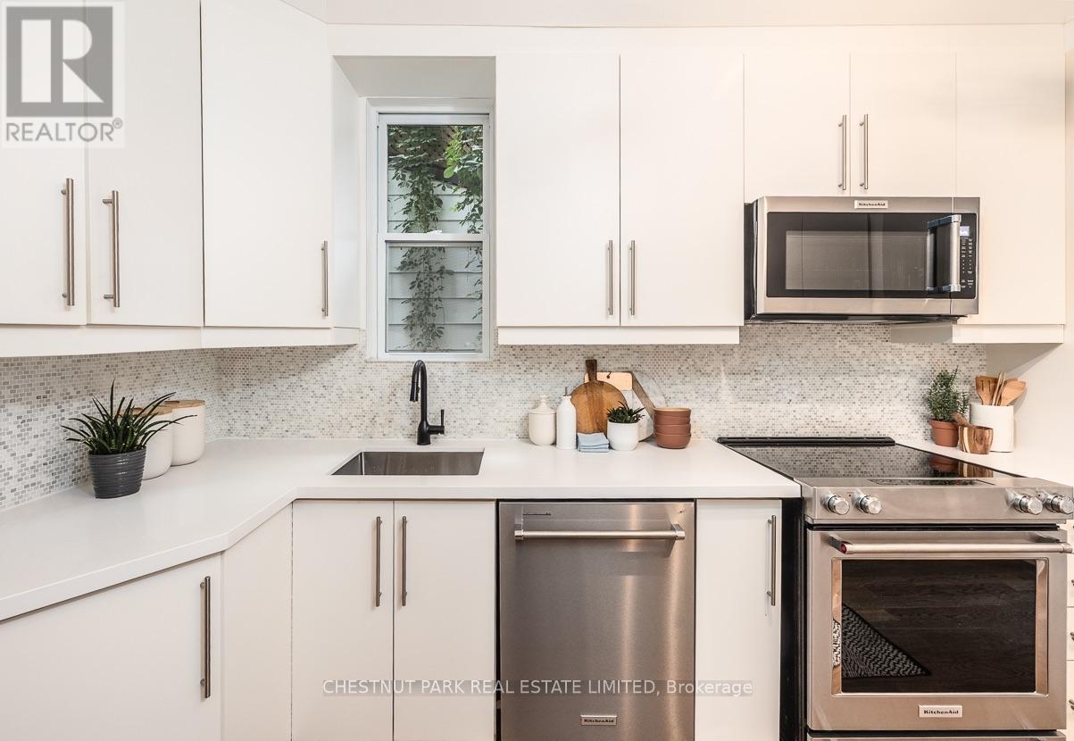 Photo of 110 HASTINGS AVENUE