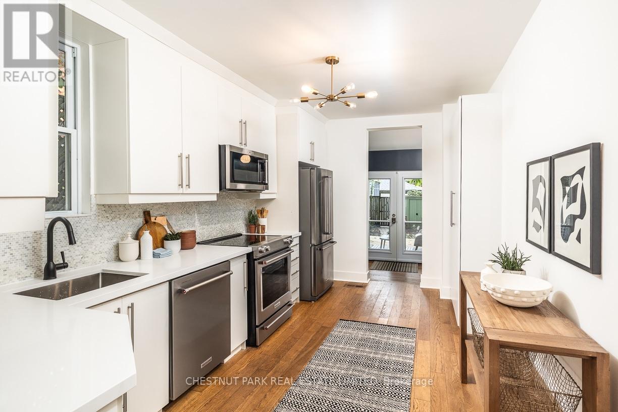 110 HASTINGS AVENUE - 5