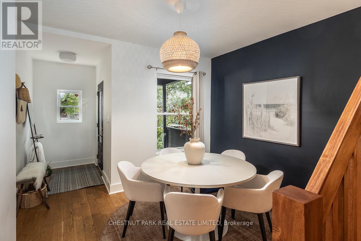 110 HASTINGS AVENUE - 9