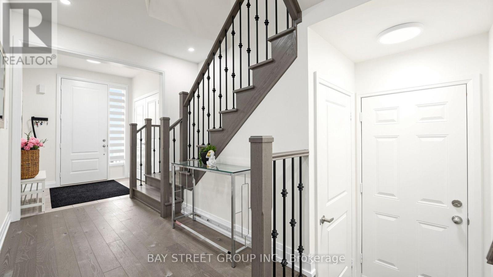 13 MICKLEFIELD AVENUE - 32