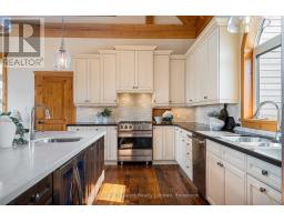 Foyer - 147 Lakeshore Road E, Blue Mountains, ON L9Y0M9 Photo 13