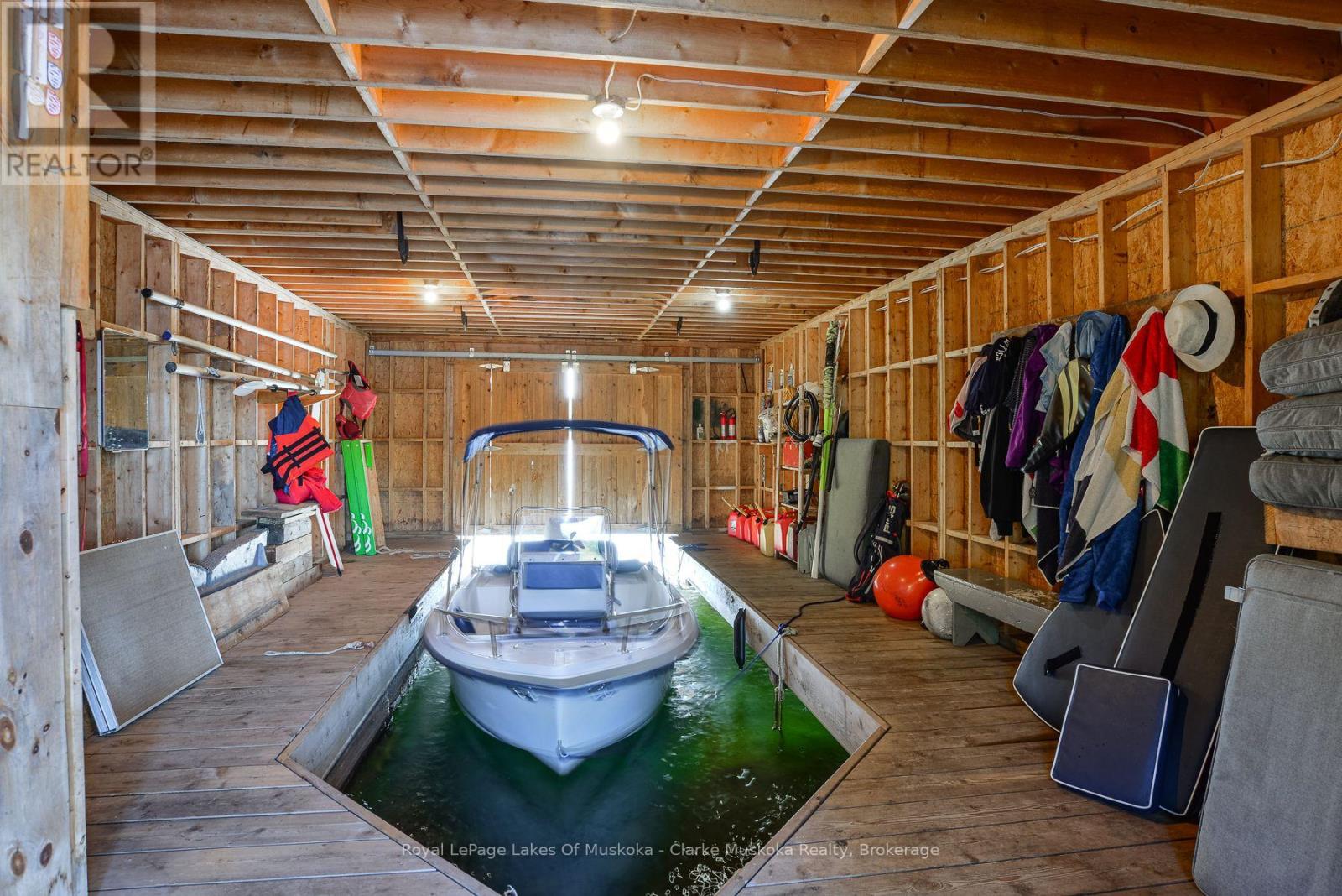 #1 1311 HEMLOCK POINT ROAD - 27