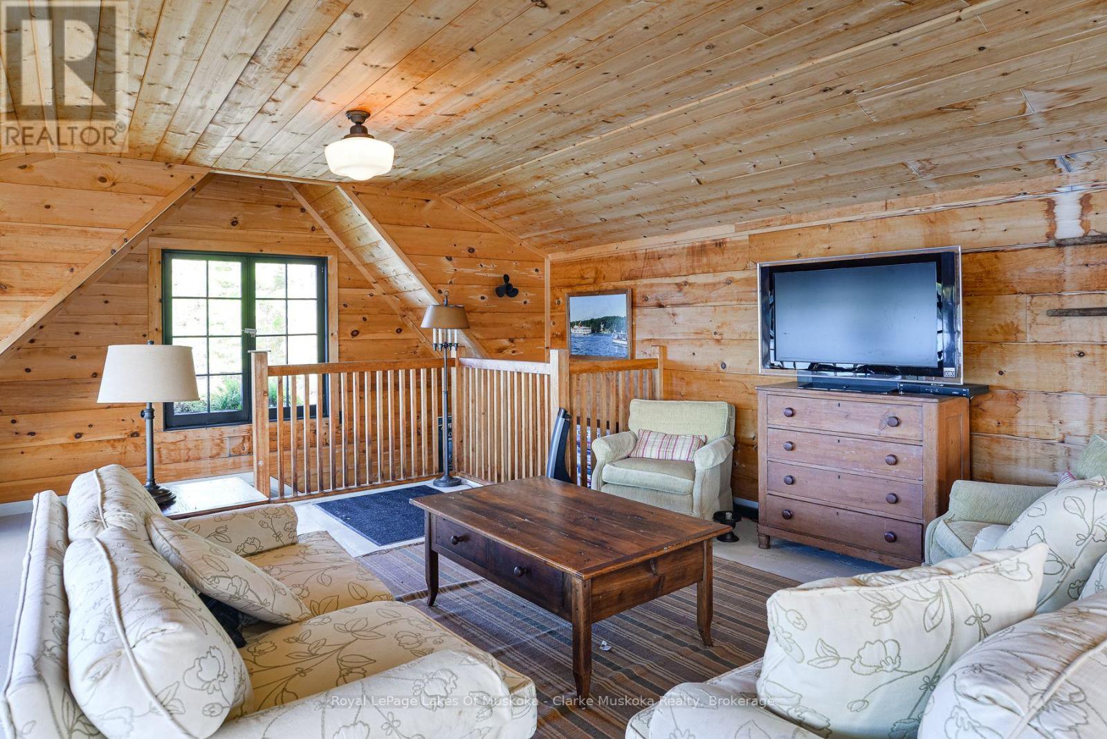 #1 1311 HEMLOCK POINT ROAD - 28