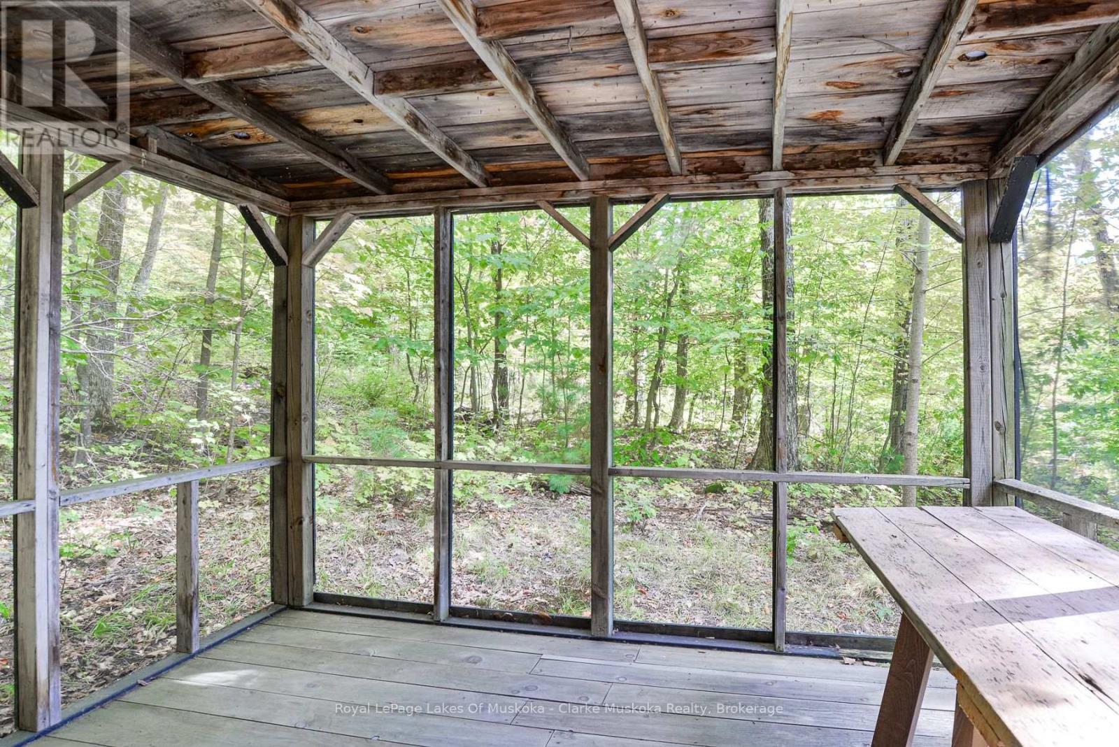 #1 1311 HEMLOCK POINT ROAD - Image 37