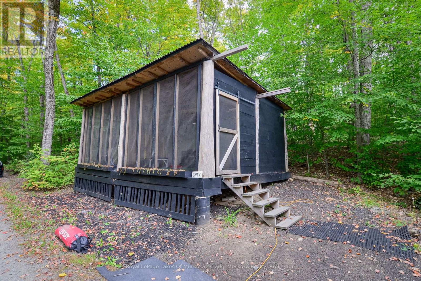 #1 1311 HEMLOCK POINT ROAD - 38