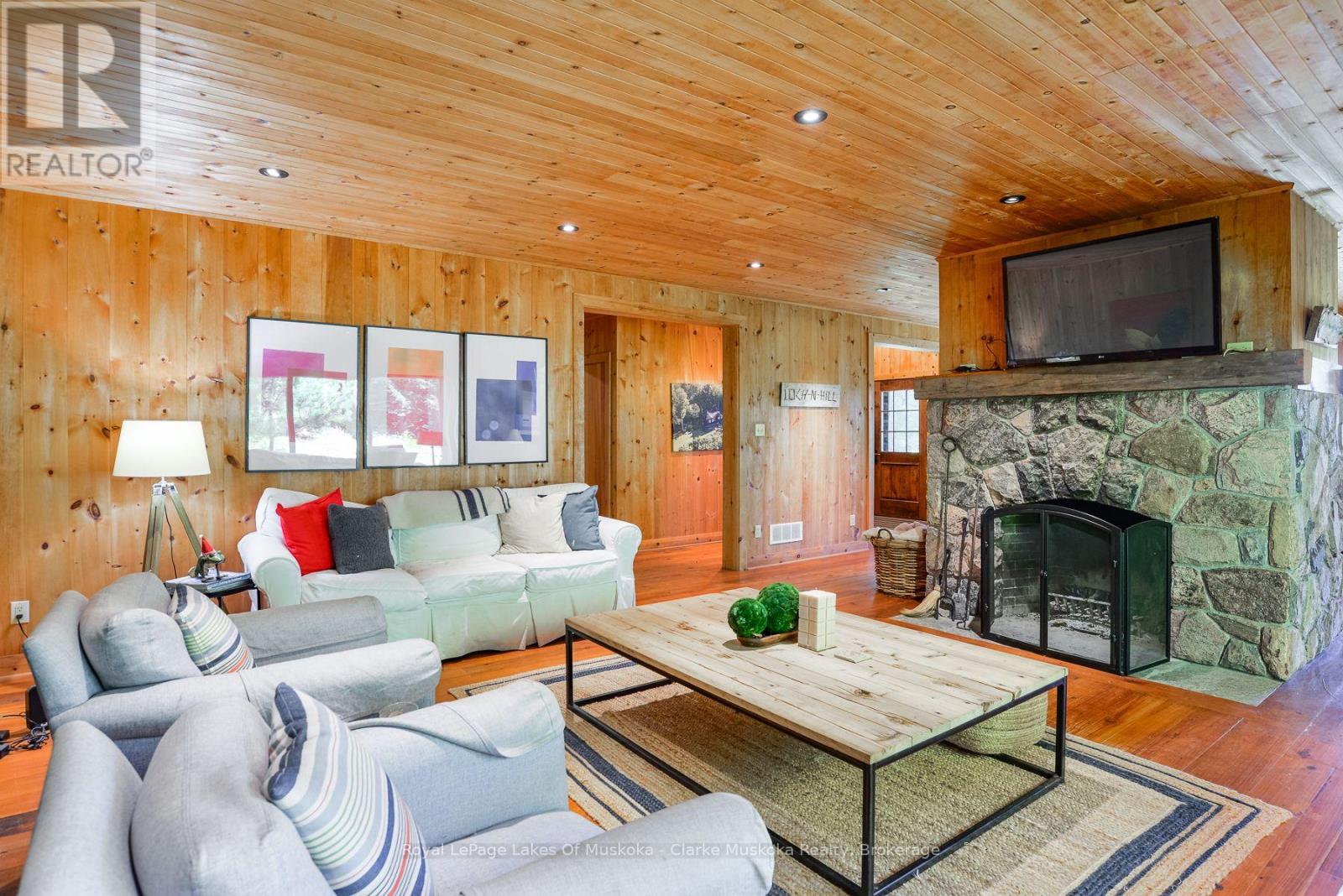 #1 1311 HEMLOCK POINT ROAD - 6