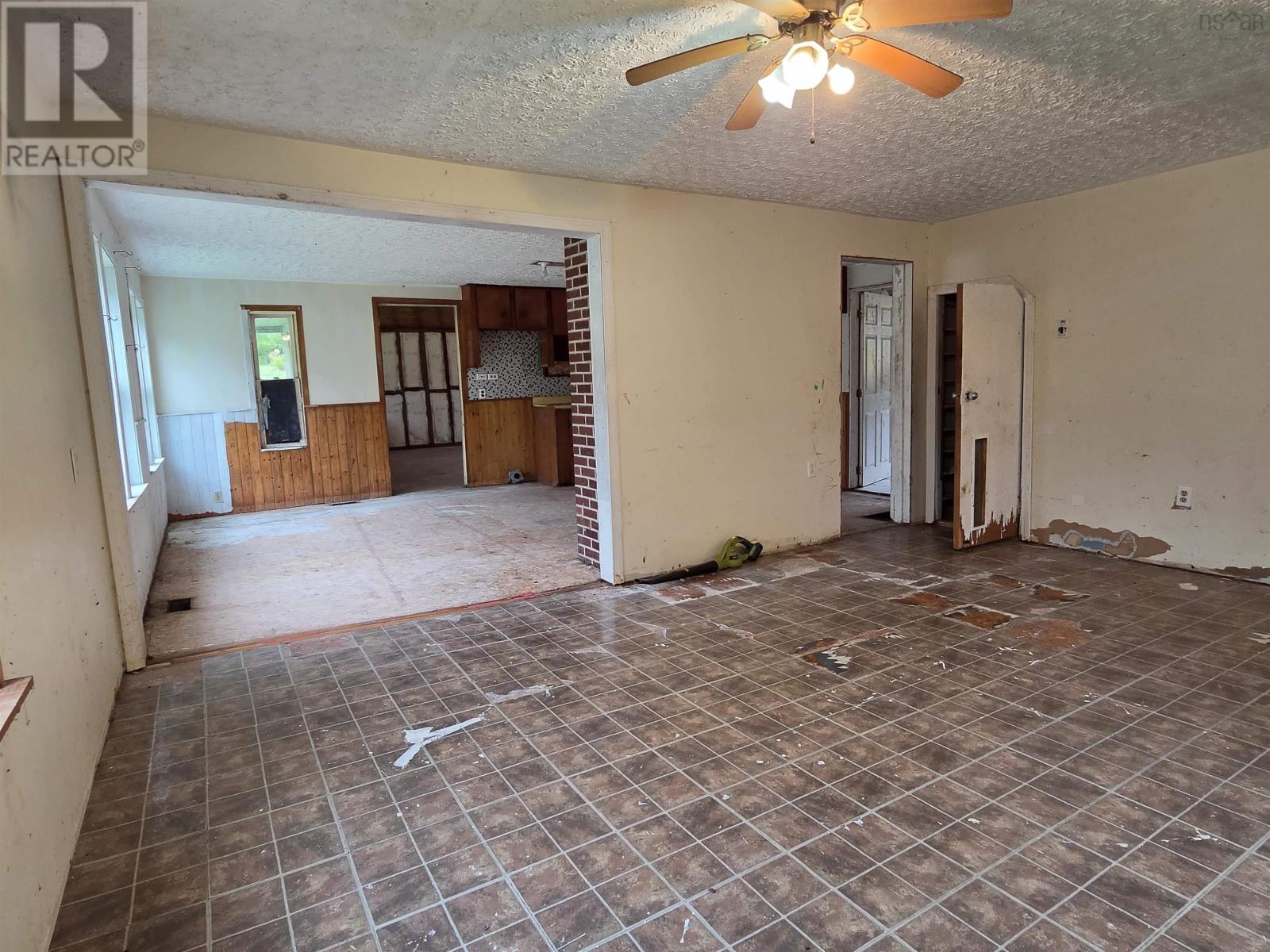 415 Old Harmony Road - 19