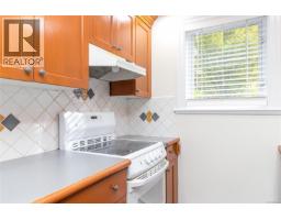 1 649 Admirals Rd, Esquimalt, BC V9A2N6 Photo 17